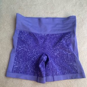 Lululemon shorts size 10